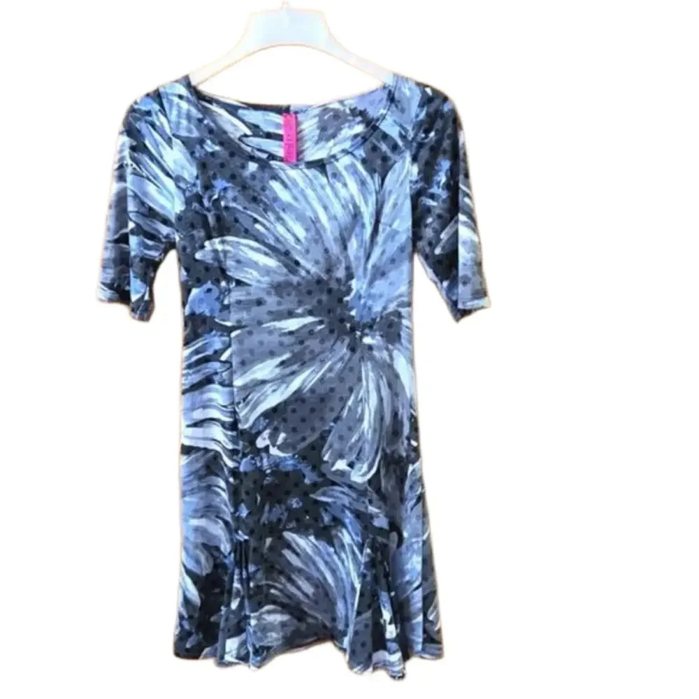 Cinthia Rae Dress Floral pattern in shades of blue, gray, and white Size XS